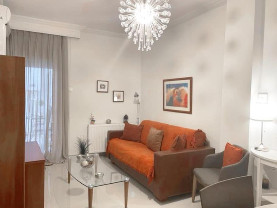 Crimson Suite: 1-Bedroom Apartment In Thessalonique Extérieur photo